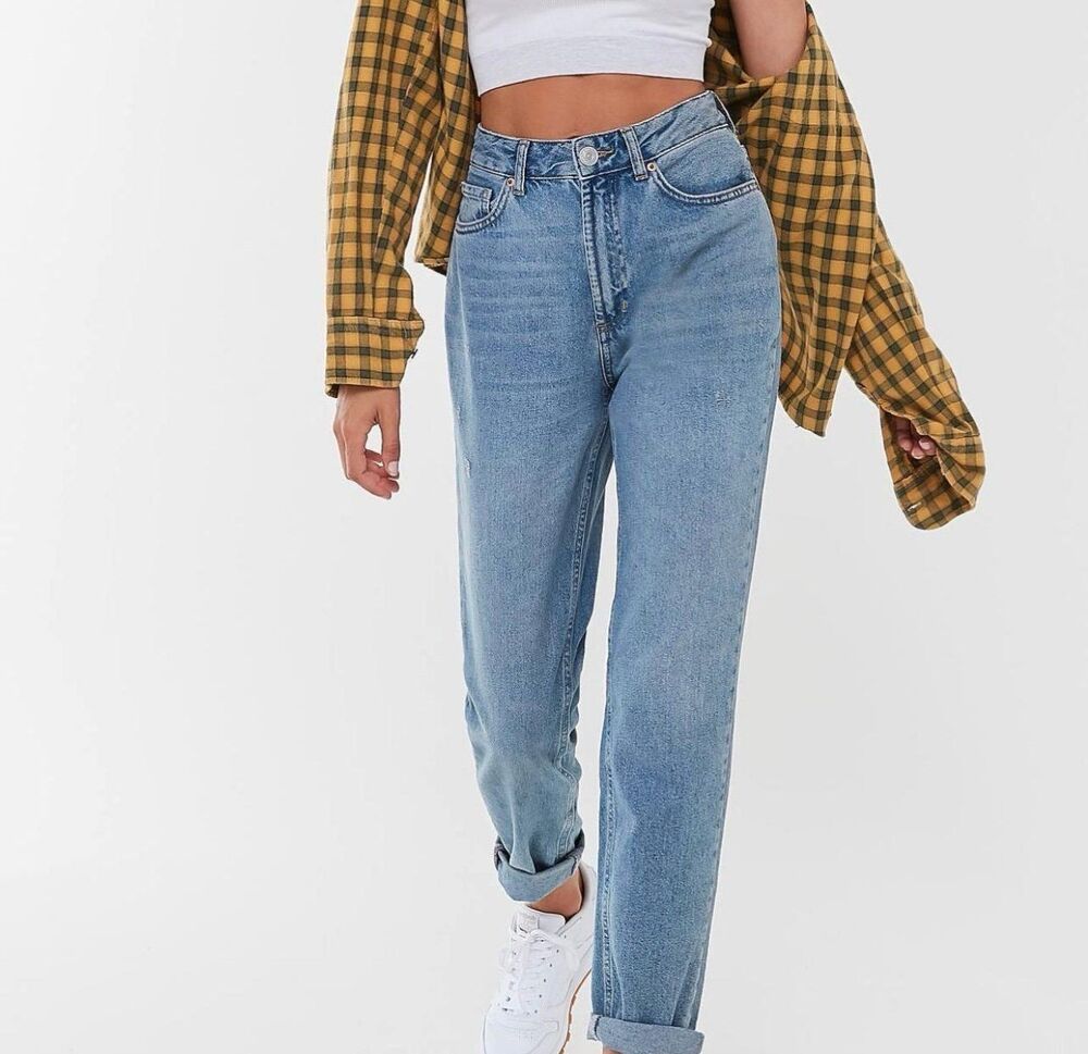 BDG Urban Outfitters High Rise Medium Wash Mom Jeans W27